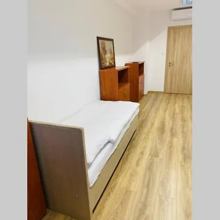 Solax, Ucnovska 8, Saca Apartmán