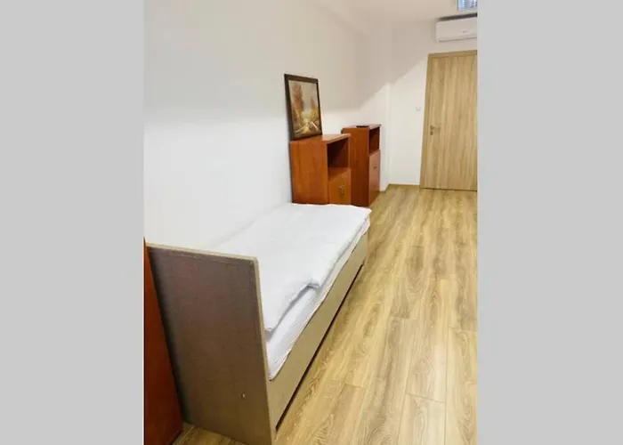 Solax, Ucnovska 8, Saca شقة