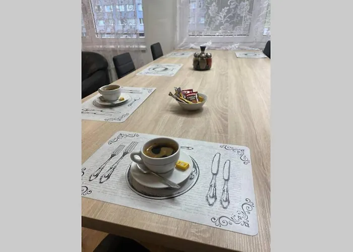 Solax, Ucnovska 8, Saca Lägenhet *