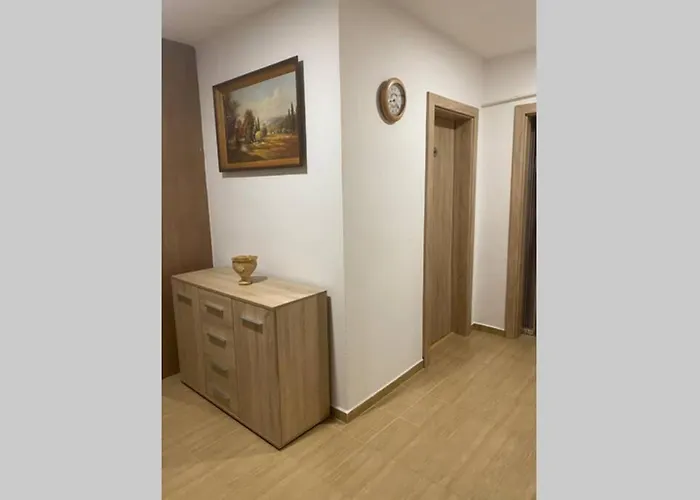 Solax, Ucnovska 8, Saca شقة *